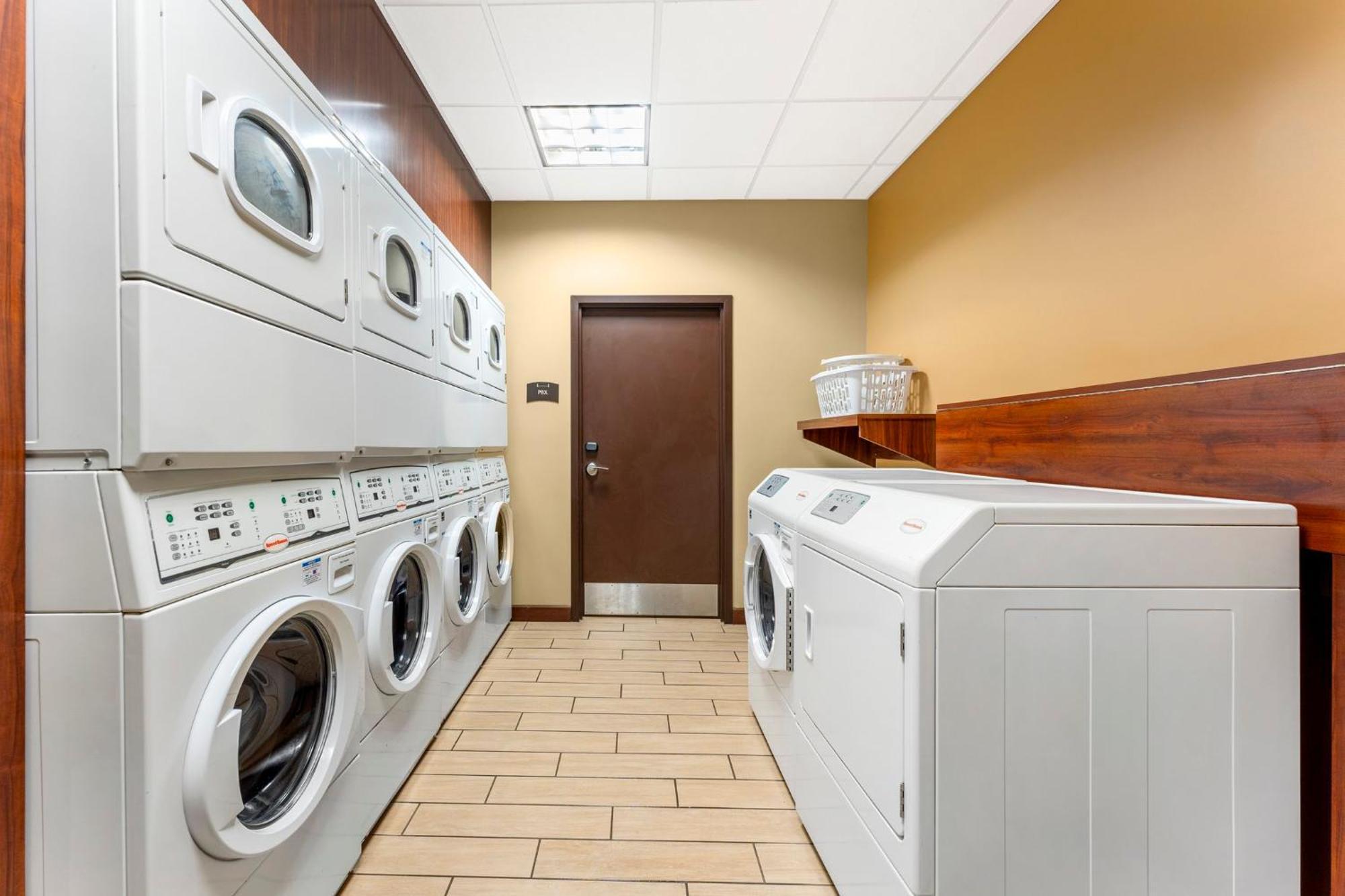 Staybridge Suites - Pittsburgh-Cranberry Township By Ihg Warrendale Kültér fotó